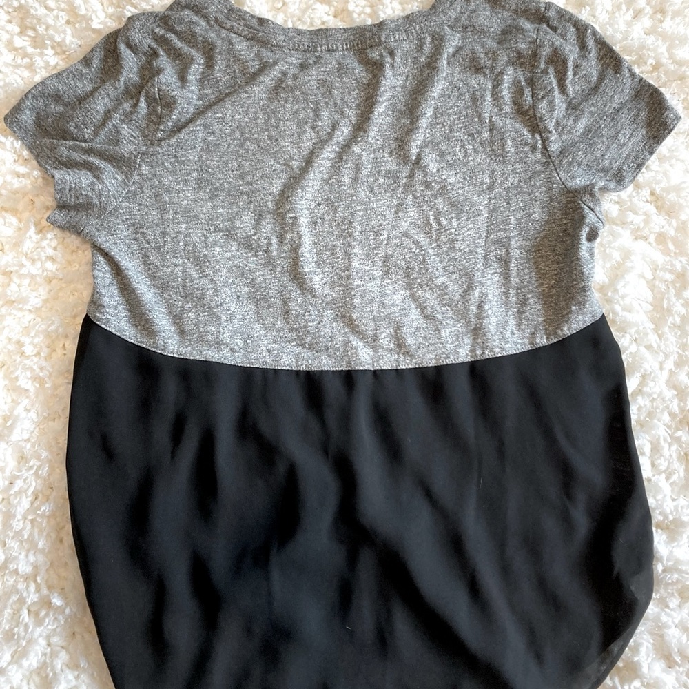 Women’s express xs tee shirt